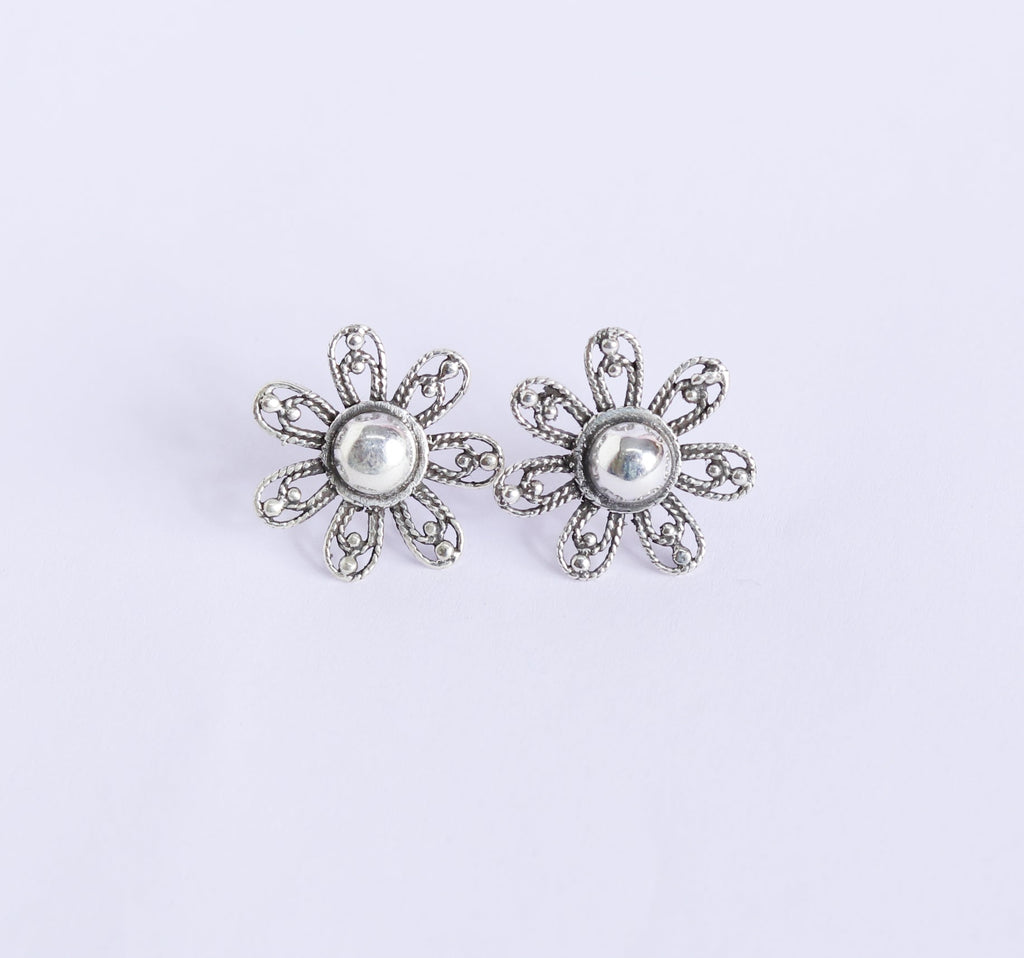Wired Floral Studds