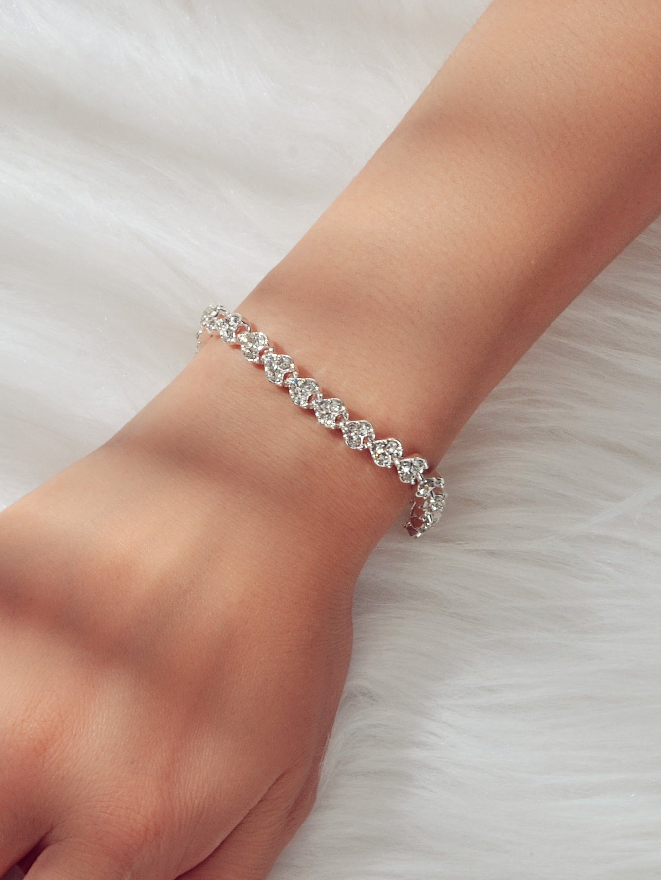 Feelontop Heart Jewellery Silver Chain Cubic Zirconia Tennis Collection Bracelet-3