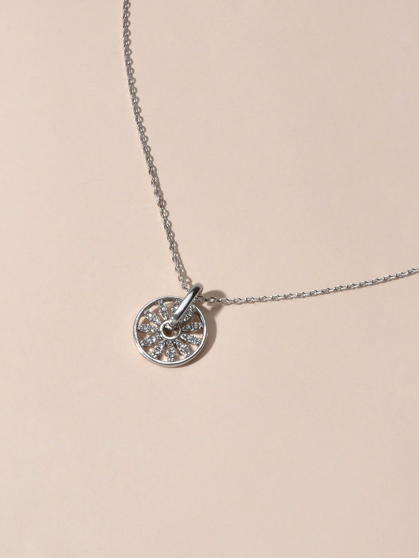 Textured Jewellery Rhinestone Decor Silver Chain Round Wheel Charm Girl Necklace