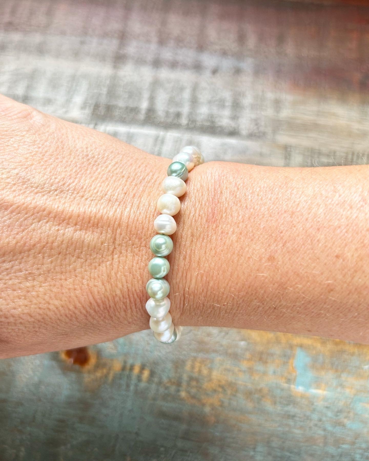 Mermaid Pearl Bracelet #100-1