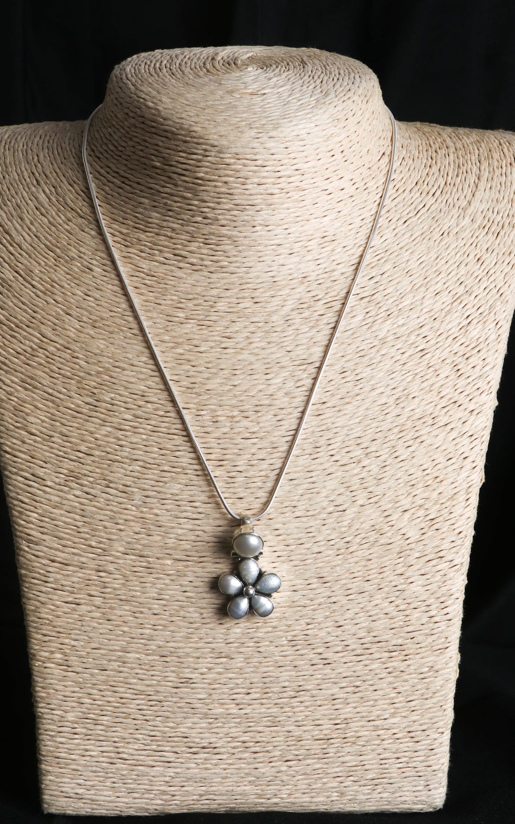 Floral Pearl Pendant