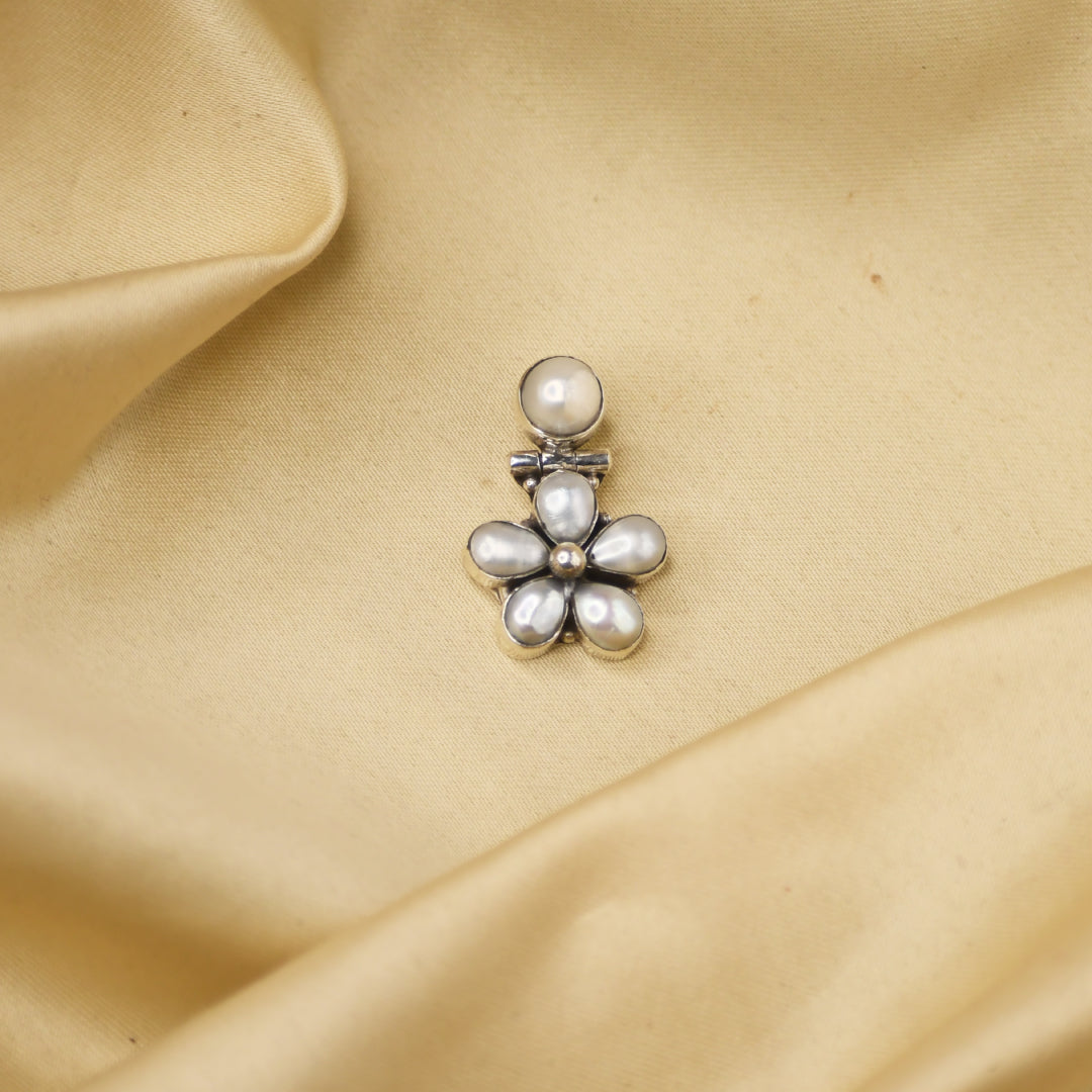 Floral Pearl Pendant