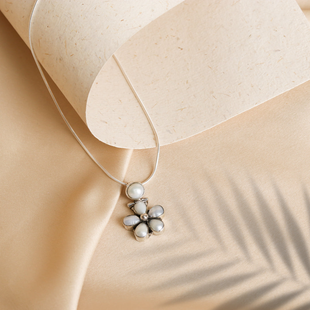 Floral Pearl Pendant