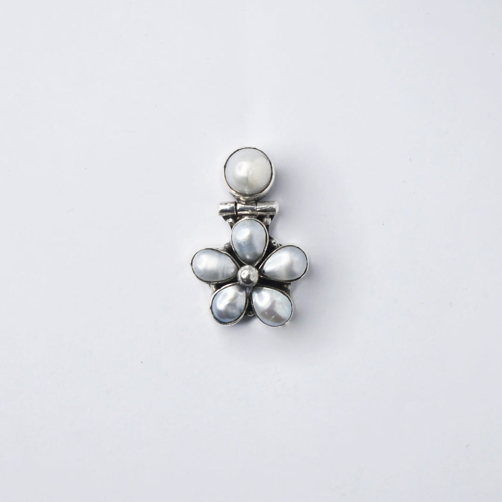 Floral Pearl Pendant