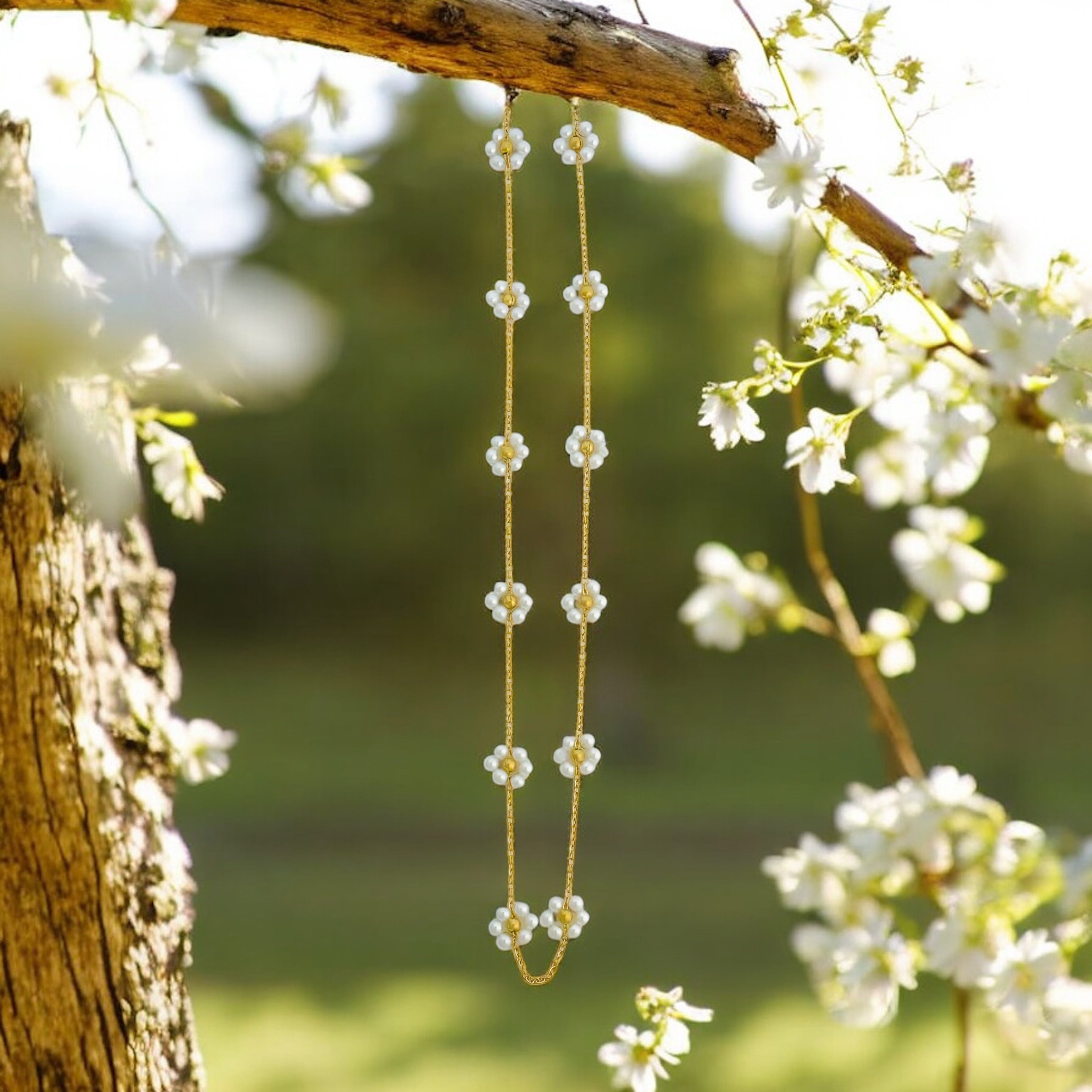 White Daisy - 18K Gold Plated, Waterproof Necklace-1